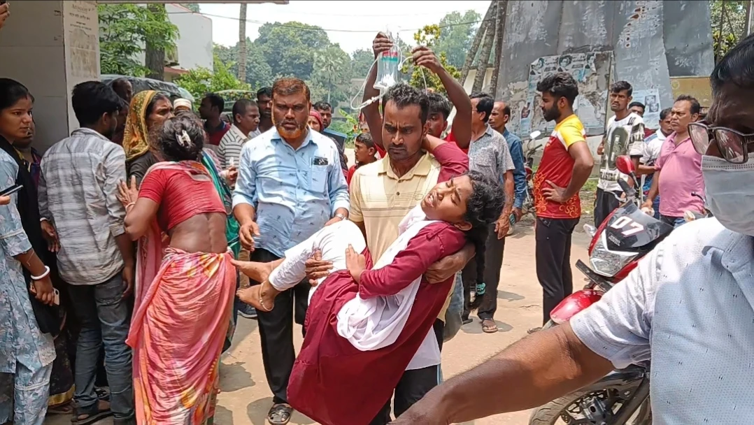 নাগরপুরে বিদ্যালয়ের নলকূপের পানি পান করে ৩৩ শিক্ষার্থী অসুস্থ, ২ জনের অবস্থা আশঙ্কাজনক