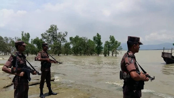 ফের মর্টারশেলের শব্দে কাঁপছে টেকনাফ সীমান্ত