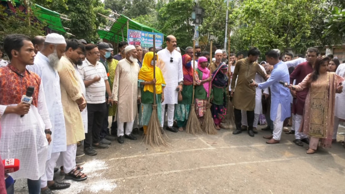 রাজধানীতে বর্জ্য অপসারণে কাজ করছে ২০ হাজার কর্মী